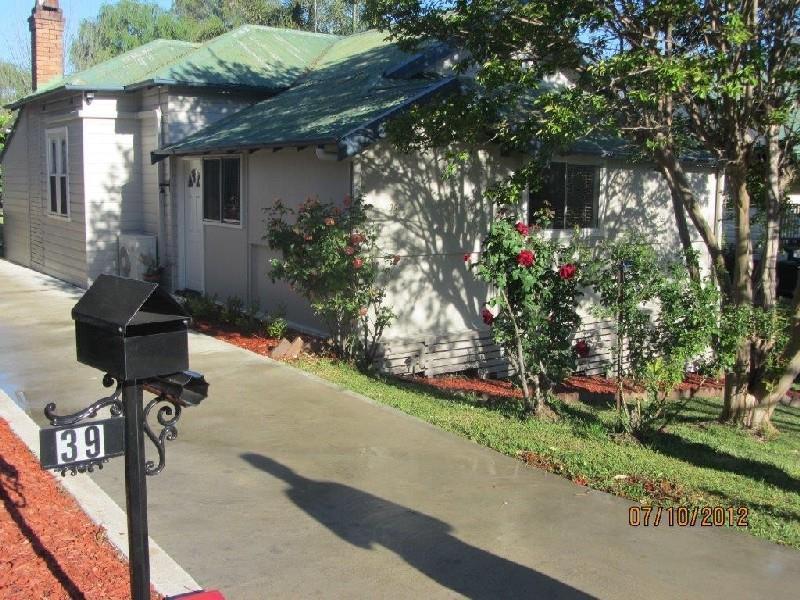 39 Carl Street, Muswellbrook, NSW 2333