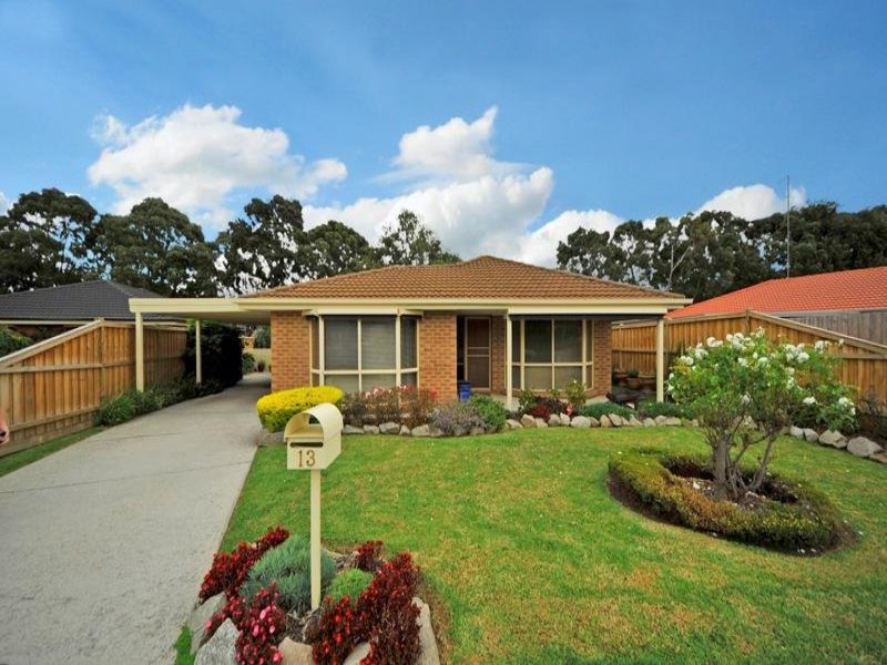 13 Adam Court, Drouin, VIC 3818