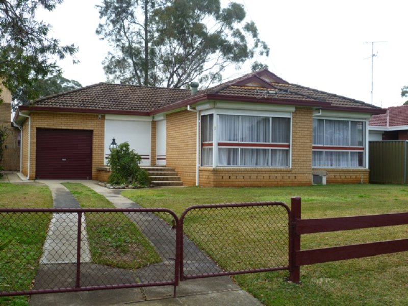 8 Wentworth Avenue, Glenfield, NSW 2167 Property Details