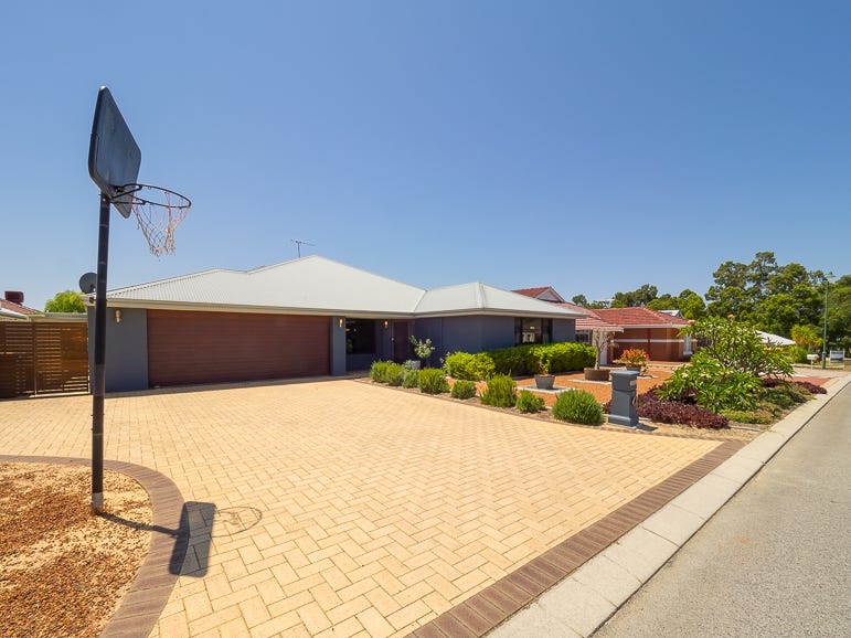 8 Petworth Drive, The Vines, WA 6069