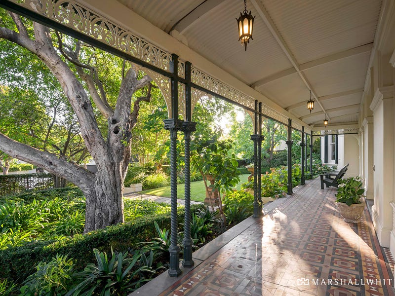 19 Woodside Cres, Toorak, VIC 3142