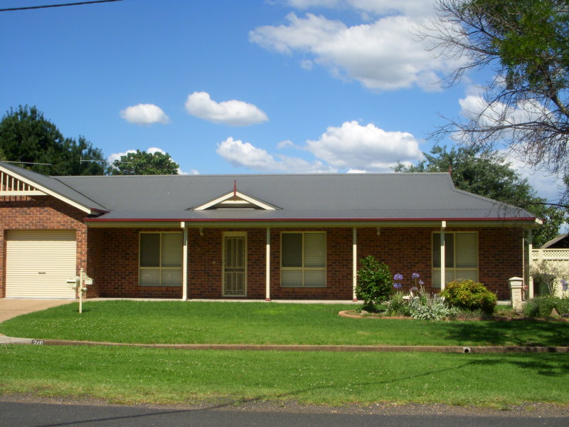 2/6 Ford Street, Wellington, NSW 2820