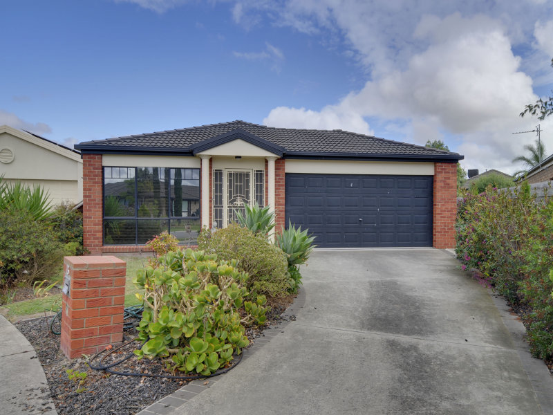 13 Barton Place, Traralgon, Vic 3844 Property Details