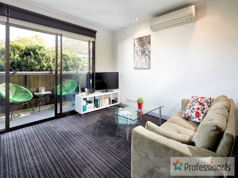 15/17 Robe Street, St Kilda, Vic 3182