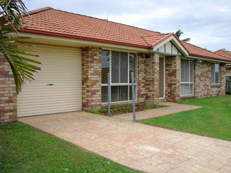 64 Solandra Crescent, Calamvale, Qld 4116 Property Details