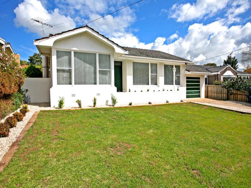 28 Moreton Bay Drive, Highton, Vic 3216 Property Details