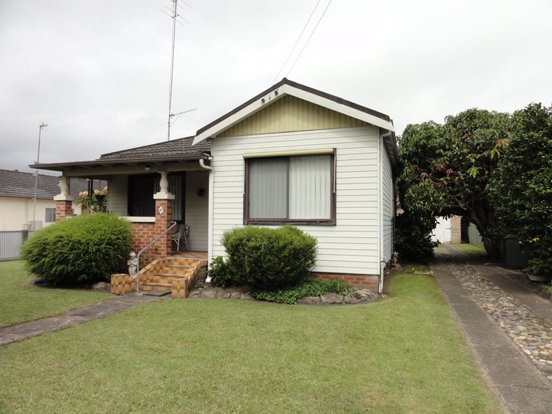 4 Station Street, Dapto, NSW 2530