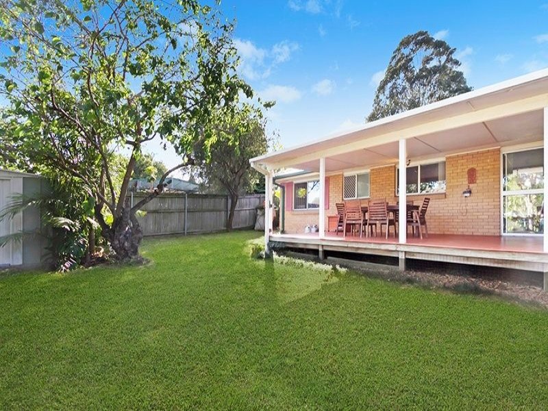 25 Honeysuckle Street, Mansfield, Qld 4122 Property Details