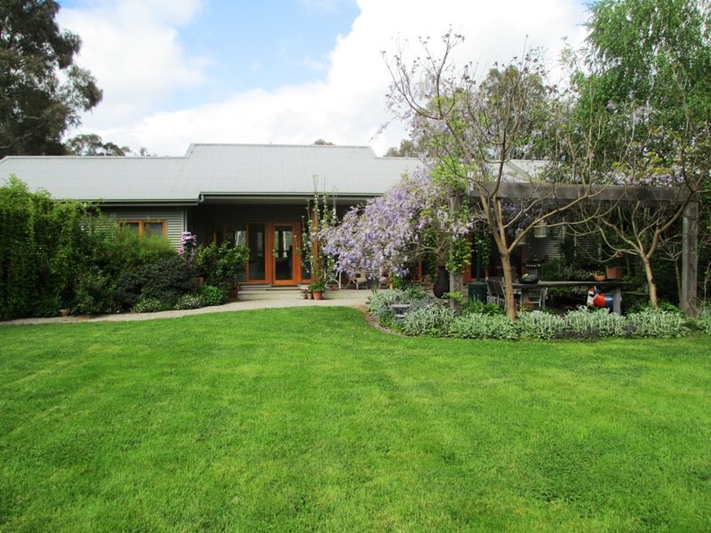 32 Mcmartins Road, Alexandra, VIC 3714