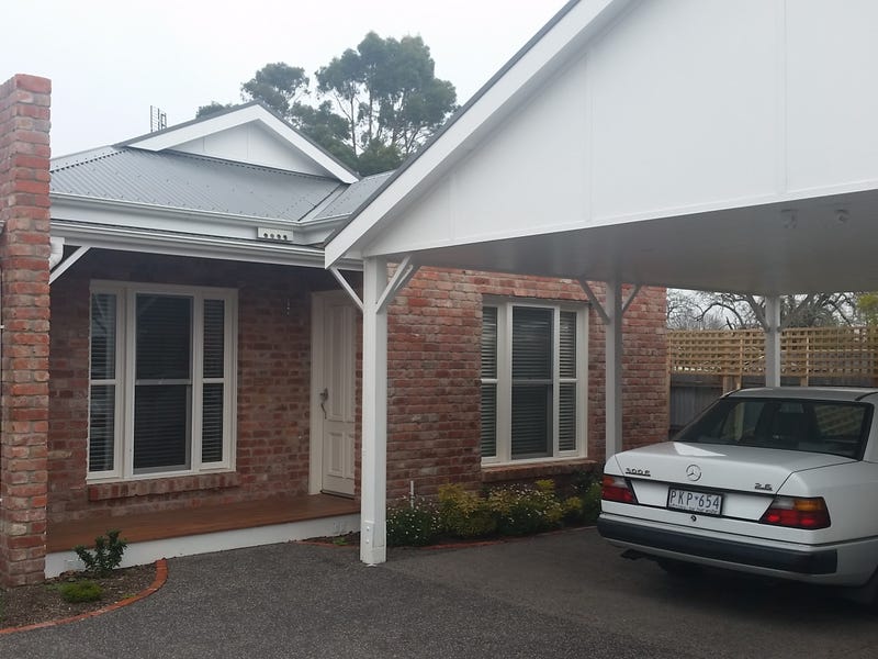 2/79 Simpson Street, VIC 3444