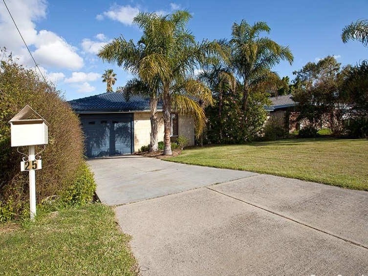 25 Knowle Way, Warnbro, WA 6169 House for Sale
