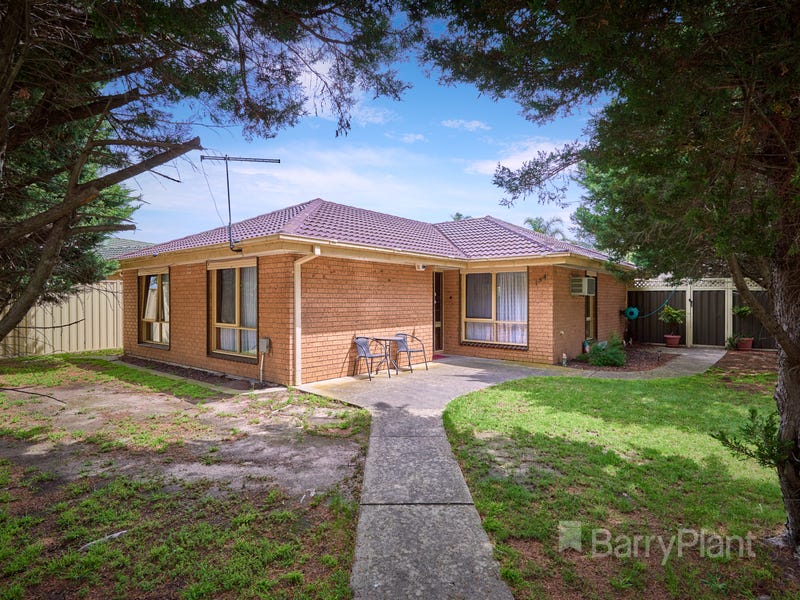 134 Endeavour Drive, Cranbourne North, VIC 3977