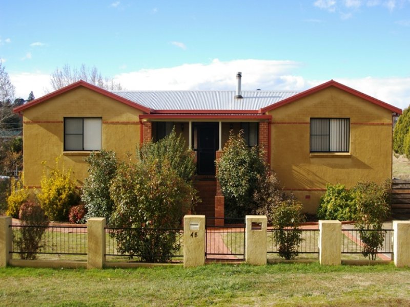 45 Salisbury Street, Uralla, NSW 2358 Property Details