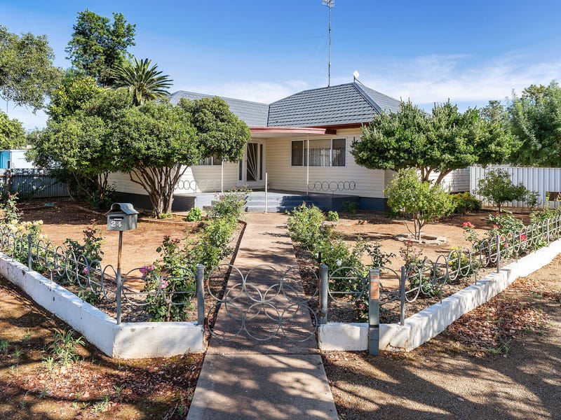 24 Warri Street, Ardlethan, NSW 2665 Property Details