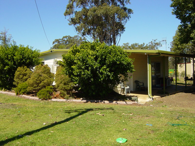 8 Gesslers Road, Murgon, QLD 4605