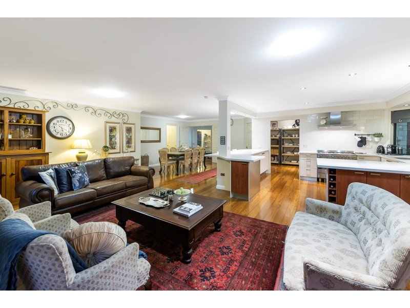 62 Jamieson Place, Brookfield, Qld 4069 Property Details