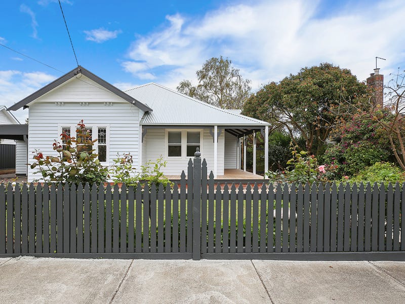 13 Mclaughlin Street, Colac, Vic 3250