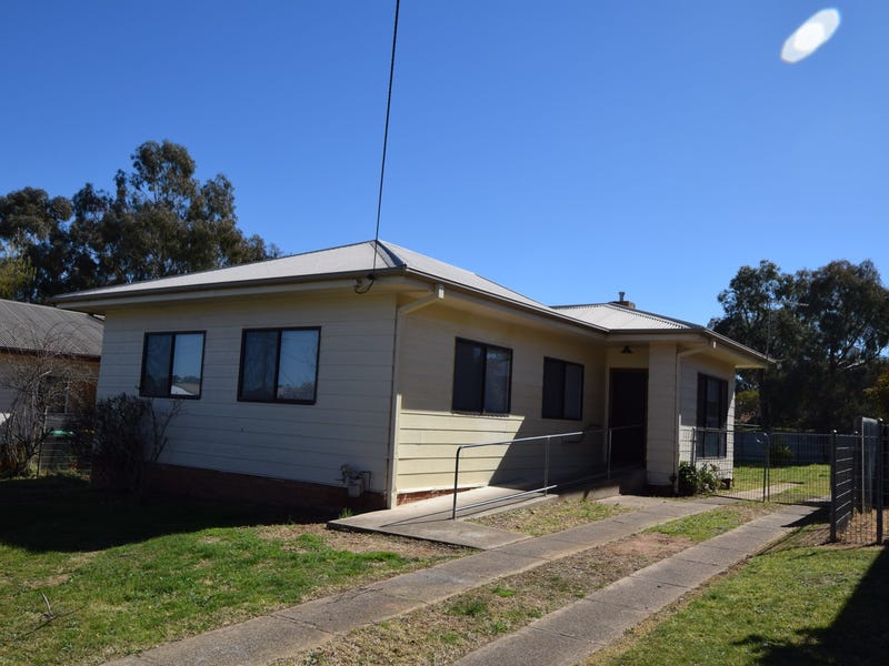 17 Musgrave Street, Young, NSW 2594