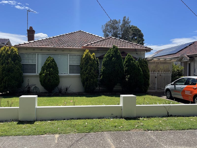 30 Jenner Parade, Hamilton South, NSW 2303