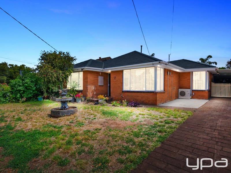 36 Curlew Close, Melton, VIC 3337