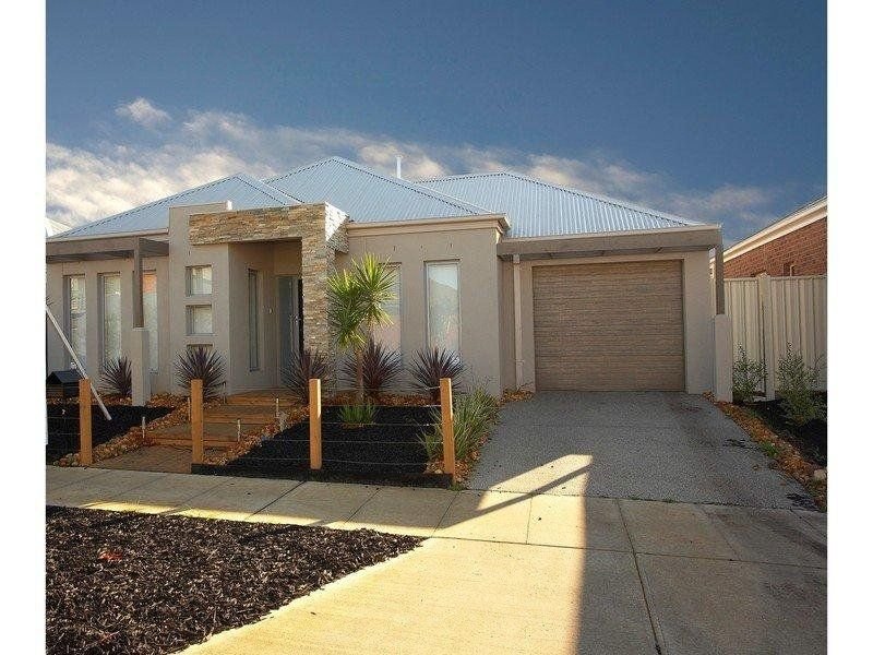 7 Scotsburn Place, Caroline Springs, VIC 3023