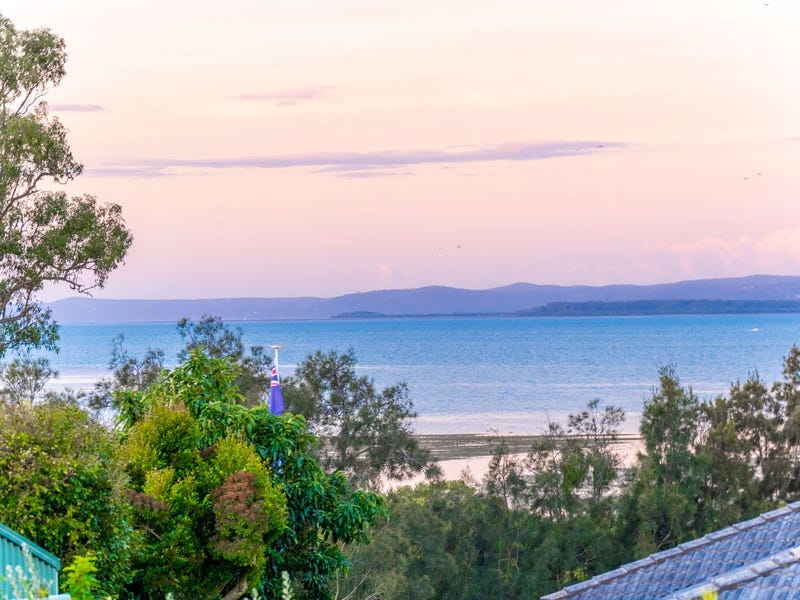 6 Outlook Parade, Ormiston, Qld 4160 Property Details