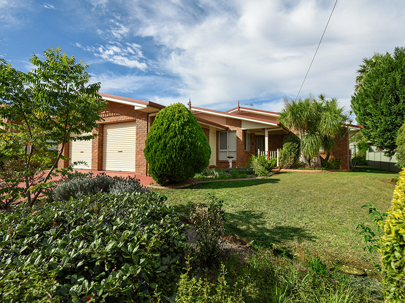 598 Greenwattle St, Newtown, Qld 4350 Property Details