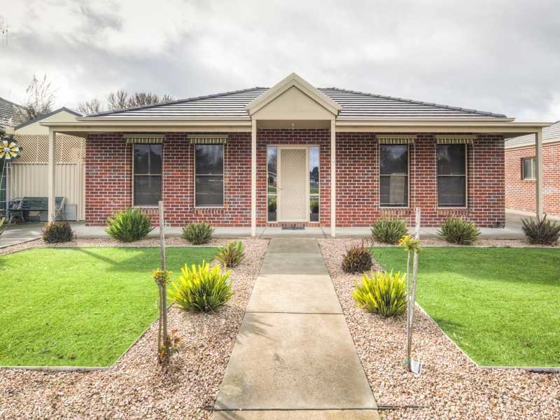 1 13 Learmonth Street Alfredton Vic 3350 Property Details 1-13-learmonth-street-alfredton-vic-3350-property-details
