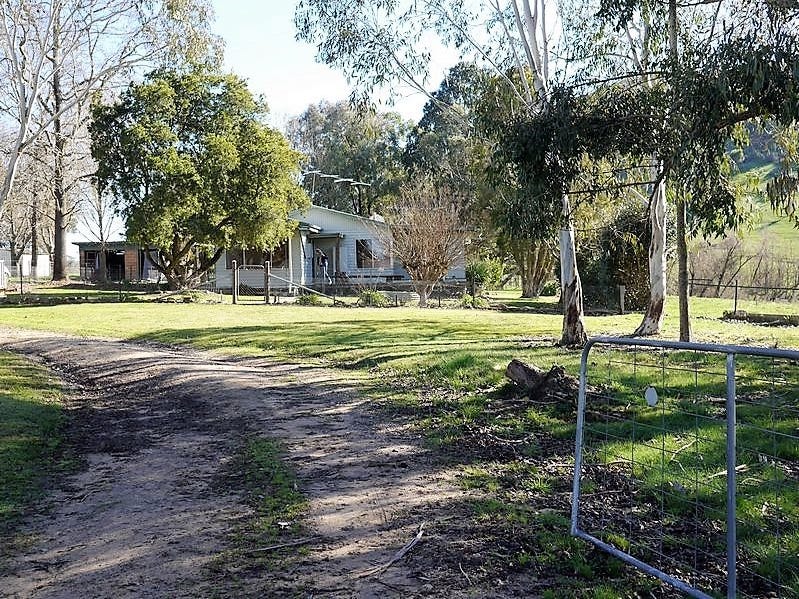 40 Ross Road, Tallangatta Valley, VIC 3701