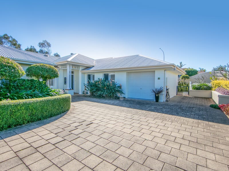 2A The Drive, Yamba, NSW 2464 Villa for Sale