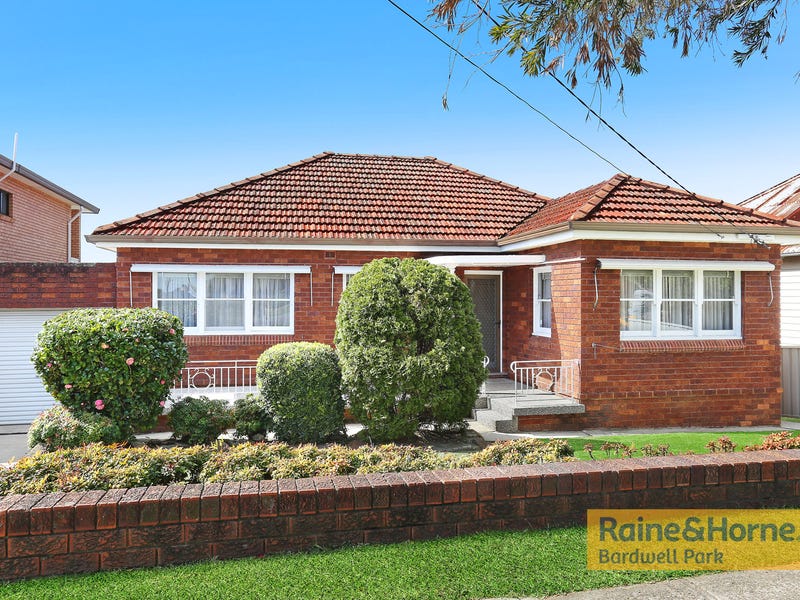 22 Wolli Street Kingsgrove Nsw 2208 Realestate Com Au