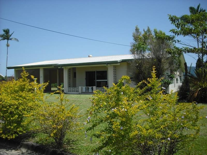 23 Kruckow Street, Mirriwinni, QLD 4871