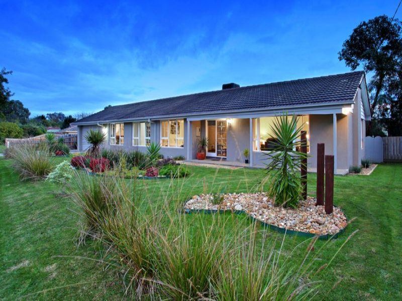 2 Cloverdale Lane, Chirnside Park, VIC 3116