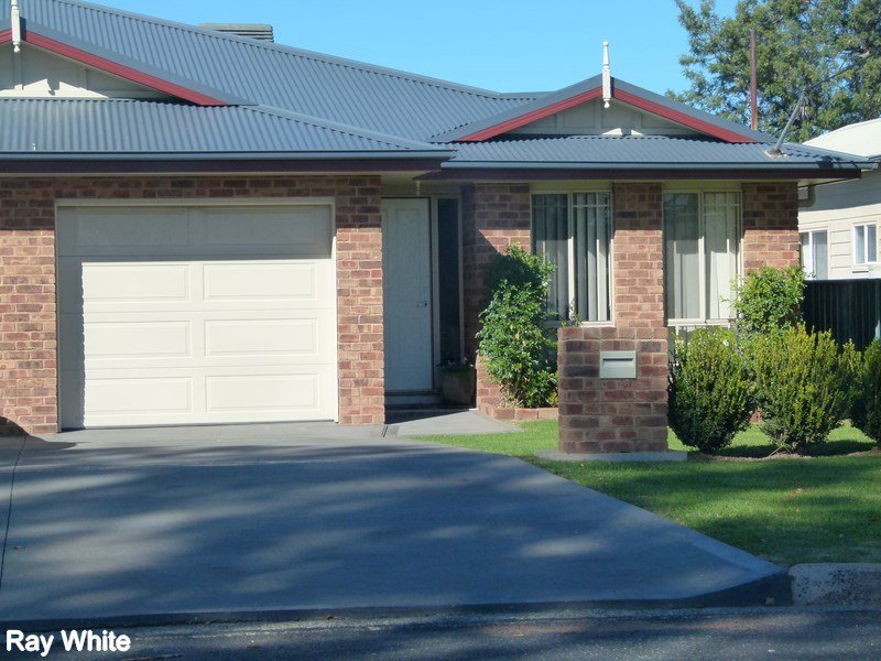 Unit 2/4 Parkes Street, Forbes, NSW 2871 Property Details