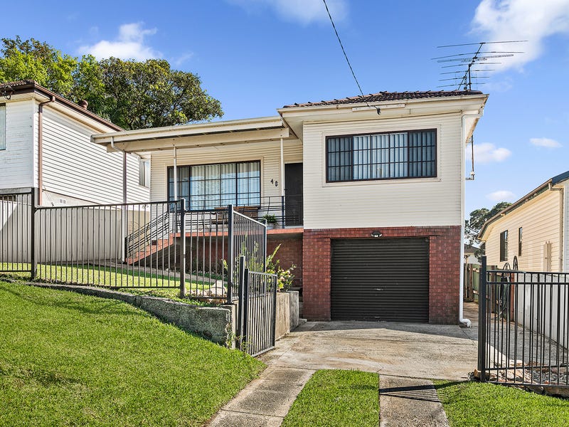 Large Rumpus Room 40 Cringila Street, Cringila, NSW 2502 - House for Sale - realestate.com.au