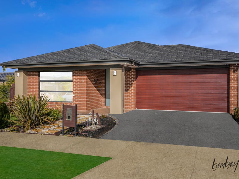 8 Goldington Street, Mickleham, VIC 3064