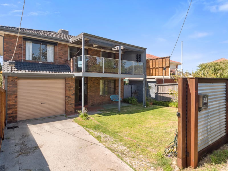 1/8 Nepean Highway, Seaford, VIC 3198