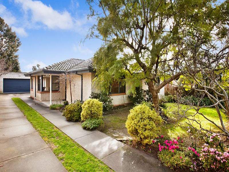 9 Healey Street, Moorabbin, Vic 3189 Property Details