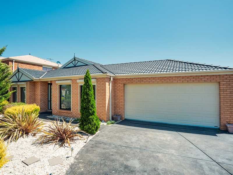 25 Ranfurlie Circuit, Melton West, VIC 3337