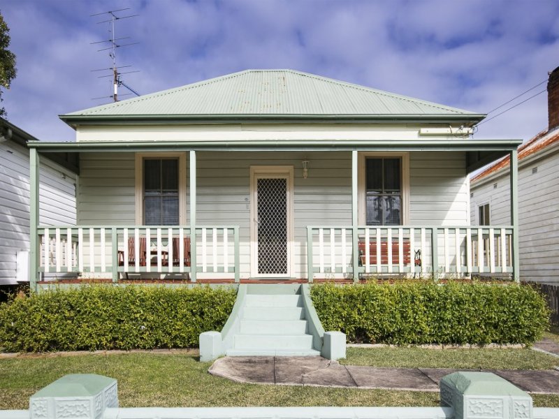 74 Russell Street, Woonona, NSW 2517