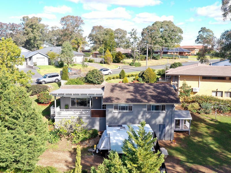 33 Struan St, Tahmoor, NSW 2573 Property Details