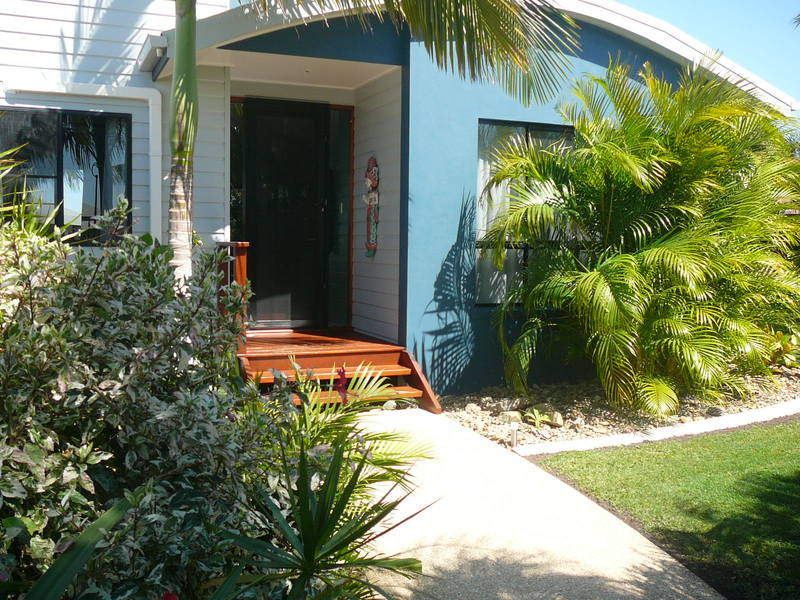 10 Windsor Street, Glenella, Qld 4740 Property Details