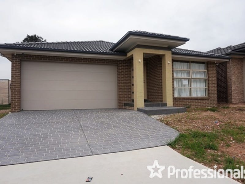 31 Bravo Avenue, Middleton Grange, NSW 2171