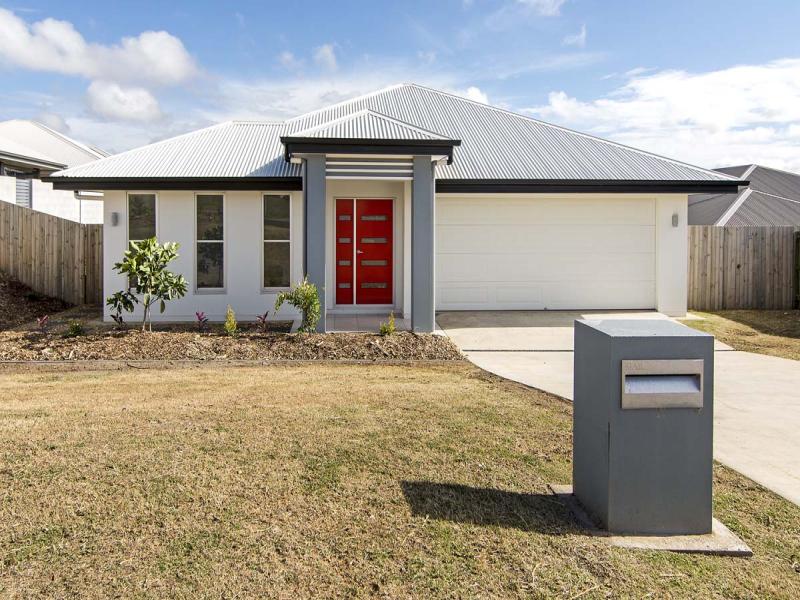 1 Honeyeater Drive, Highfields, Qld 4352 Property Details