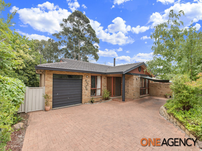 27 Ainsworth Street, Mawson, ACT 2607