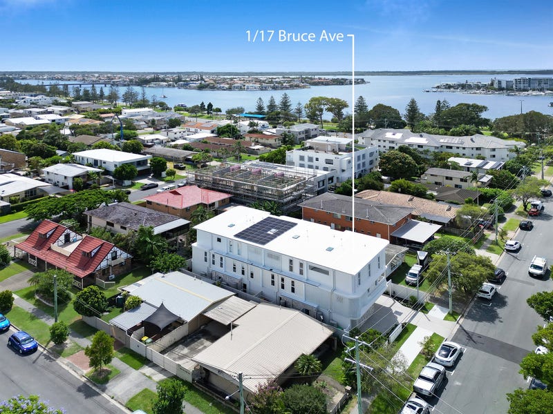 Real Estate for Sale in Paradise - Image 