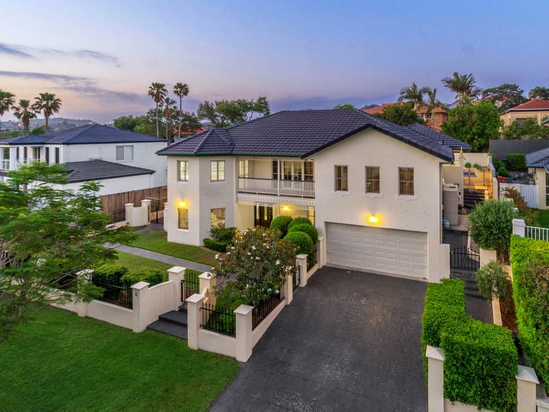 4 Merion Place, Carindale, QLD 4152