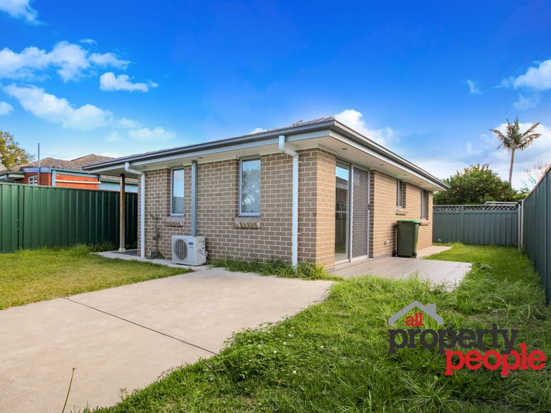 24A First Avenue, Macquarie Fields, NSW 2564
