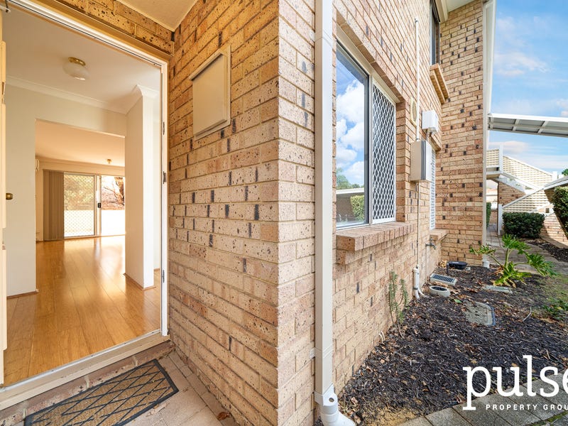 22/2 Pinewood Avenue, Kardinya, WA 6163