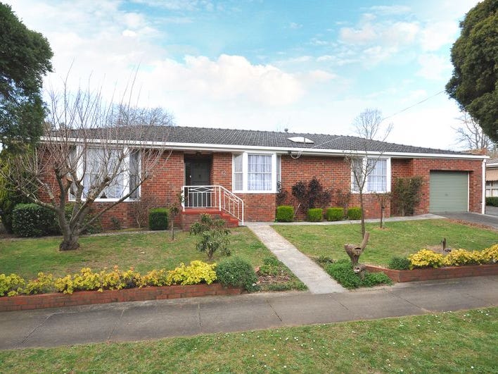 12 Koroit Street, Warragul, VIC 3820